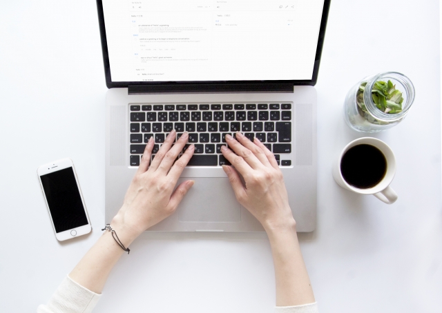 パソコンを操作する